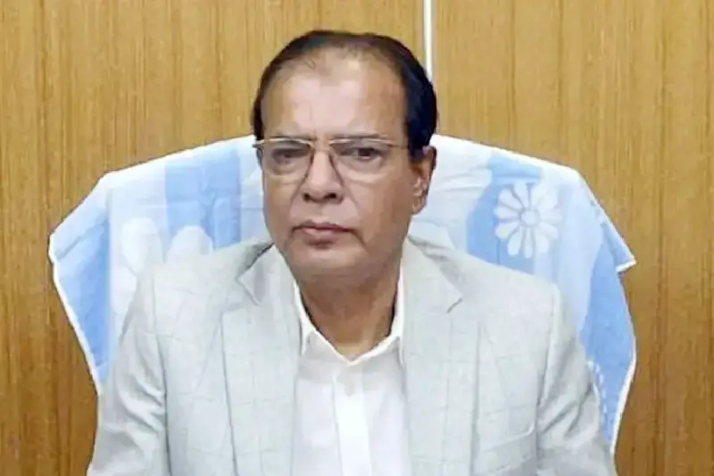 relief-minister-suddenly-falls-ill-at-saidpur-airport.webp
