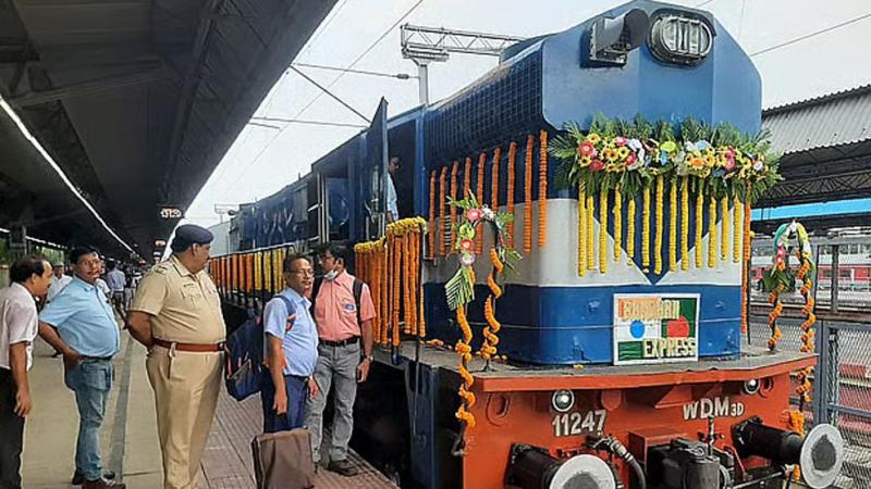 bd-india-train-6a9fa39d3d68b.jpg