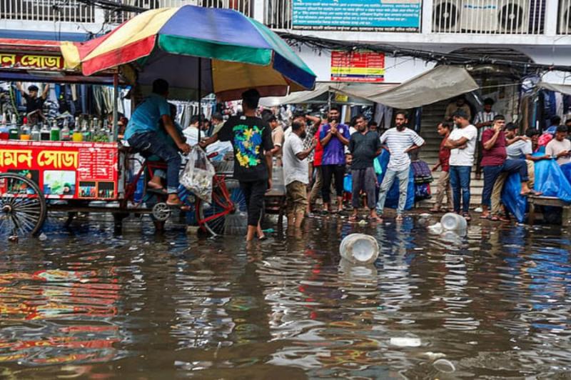 capital-heavy-rain-waterlogging-eid-journey.jpg