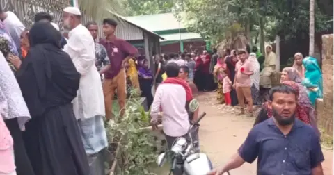 five-of-family-murdered-gazipur-head-missing.webp